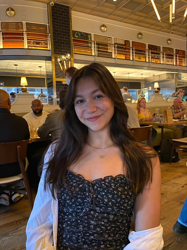 Photo of Tricia Schneider